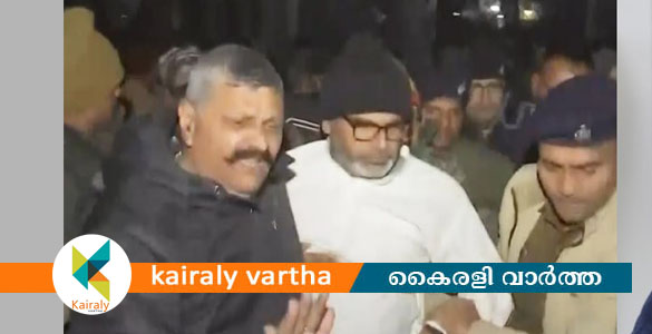 പരീക്ഷ റദ്ദാക്കണമെന്നാവശ്യപ്പെട്ട് നിരാഹാര സമരം; പ്രശാന്ത് കിഷോറിനെ പൊലീസ് അറസ്റ്റ് ചെയ്തു