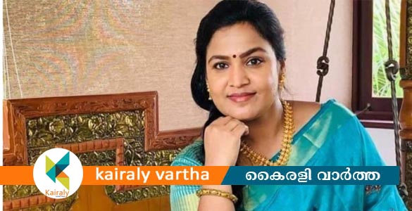 ഹിന്ദി അടിച്ചേൽപ്പിക്കാനുള്ള ശ്രമം; നടി രഞ്ജന നാച്ചിയാർ ബിജെപി വിട്ടു