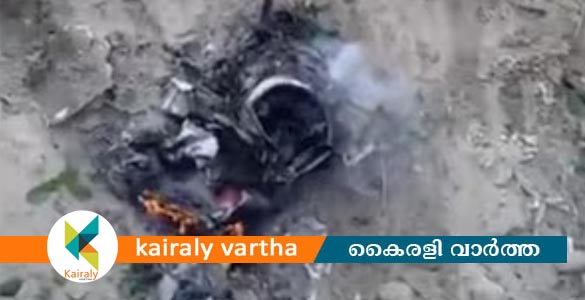 ഹരിയാനയിലെ പഞ്ച്കുളയിൽ യുദ്ധ വിമാനം തകർന്ന് വീണു; പൈലറ്റ് പാരച്യൂട്ട് വഴി രക്ഷപ്പെട്ടു