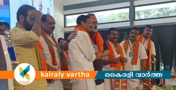 ഇടുക്കി ഡിസിസി മുന്‍ ജനറല്‍ സെക്രട്ടറി ബെന്നി പെരുവന്താനം ബിജെപിയില്‍ ചേര്‍ന്നു