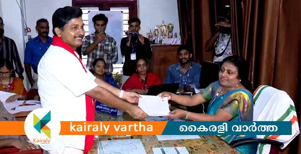 നിലമ്പൂര്‍ ഉപതെരഞ്ഞെടുപ്പ്: എല്‍ഡിഎഫ് സ്ഥാനാര്‍ഥി എം.സ്വരാജ് നാമനിര്‍ദേശ പത്രിക സമര്‍പ്പിച്ചു