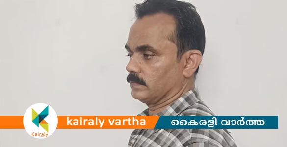 വിദ്യാർഥിനിയെ ചേംബറിലും ലോഡ്ജിലും എത്തിച്ച് പീഡിപ്പിച്ചു; കണ്ണൂർ സർവകലാശാല അധ്യാപകൻ അറസ്റ്റിൽ ‌‌
