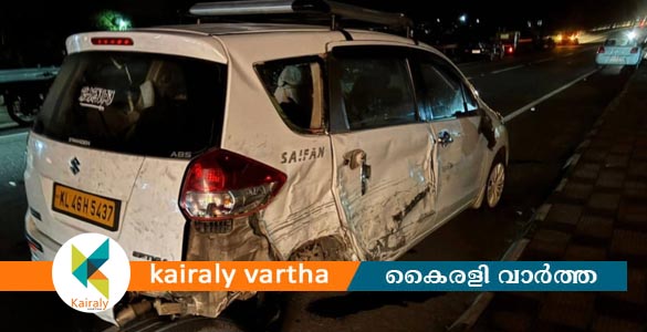 ചങ്ങനാശ്ശേരിയില്‍ അമിത വേഗതയിലെത്തിയ കാർ മറ്റൊരു കാറിലും സ്‌കൂട്ടറിലും ഇടിച്ച് അപകടം