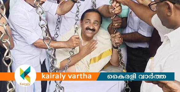 തിരഞ്ഞെടുപ്പിൽ വിജയിക്കാൻ നേർന്നു; വി.ഡി.സതീശന് ഉണ്ണിയപ്പം കൊണ്ട് തുലാഭാരം