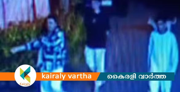 വൈറ്റിലയിലെ ബാറില്‍ തര്‍ക്കം; മാരകായുധങ്ങളുമായി യുവതി ഉള്‍പ്പെട്ട സംഘം, മൂന്നു പേര്‍ പിടിയില്‍