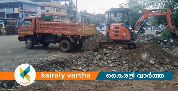 ക്ഷേത്രമൈതാനത്ത് നിർമാണം തടസപ്പെടുത്തി കൊടി കുത്തിയ സംഭവത്തിൽ ഹൈക്കോടതി ഇടപെടൽ