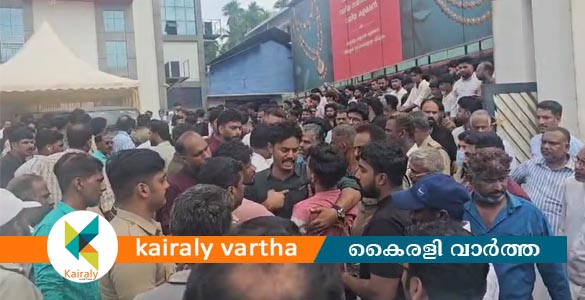 റോഡ് ബ്ലോക്കാക്കി; ചെറുതുരുത്തിയിൽ നാട്ടുകാരും വിവാഹസംഘവും  തമ്മിൽ കൂട്ടത്തല്ല്