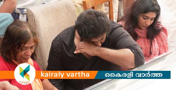 ജന്മദിനത്തിൽ ധ്യാൻ ശ്രീനിവാസനെ തേടിയെത്തിയത് അച്ഛന്&zwj;റെ മരണവാർത്ത