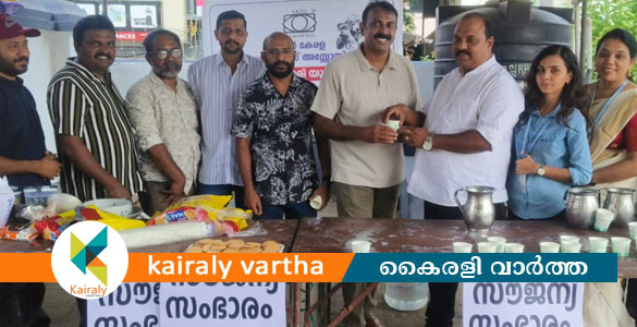 ഏറ്റുമാനൂർ ഉത്സവം: ഭക്തർക്ക് ഭക്ഷണവും കുടിവെള്ളവുമായി ഫോട്ടോഗ്രാഫർമാർ