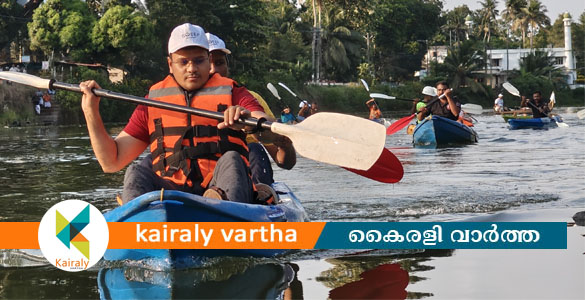 അനായാസം തുഴഞ്ഞ് കളക്ടർ; കൗതുകക്കാഴ്ച്ചയായി സ്വീപ് കയാക്കിംഗ്