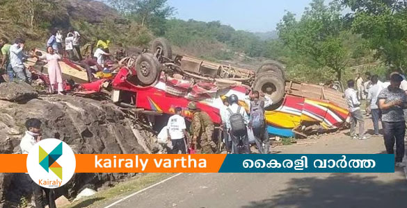 ഉധംപൂരിൽ ബസ് കൊക്കയിലേക്ക് മറിഞ്ഞ് അപകടം: 15 പേർക്ക് ദാരുണാന്ത്യം