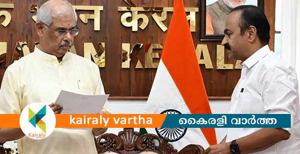 സത്യപ്രതിജ്ഞ വേദിയിൽ മുഖ്യമന്ത്രിയും മന്ത്രിമാരും മാത്രം മതിയെന്ന് ഗവർണർ