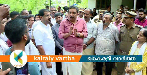 കാട്ടാന ആക്രമണം പരിശോധിക്കാനെത്തിയ വനംമന്ത്രിയെ കാട്ടാന വഴിയിൽ തടഞ്ഞു