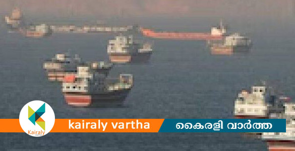 ഹോര്&zwj;മൂസ് കടലിടുക്കിന് സമീപം കപ്പലിന് നേരെ ആക്രമണം; ഒരാള്&zwj; കൊല്ലപ്പെട്ടു